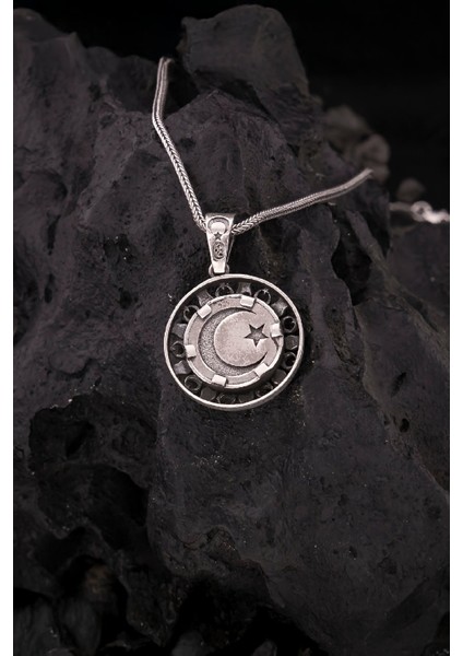 925 Ayar Gümüş Ayyıldız Karartmalı Erkek Kolye