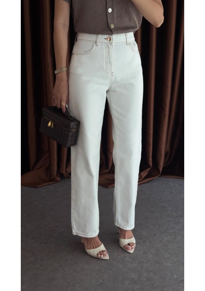 Kahve Dikişli Ekru Jean modelleri