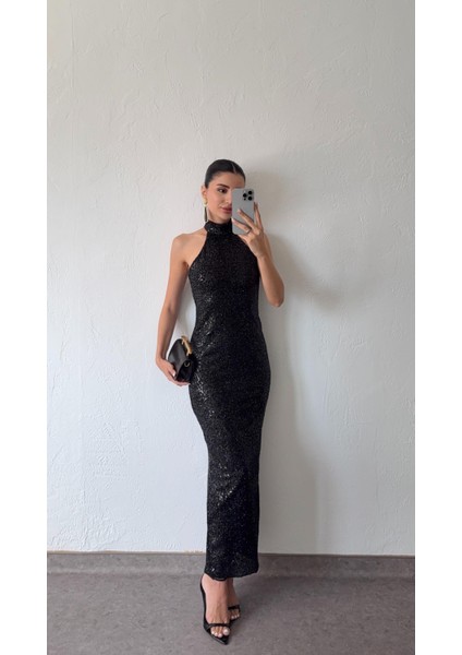 Halter Yaka Siyah Davet Elbisesi