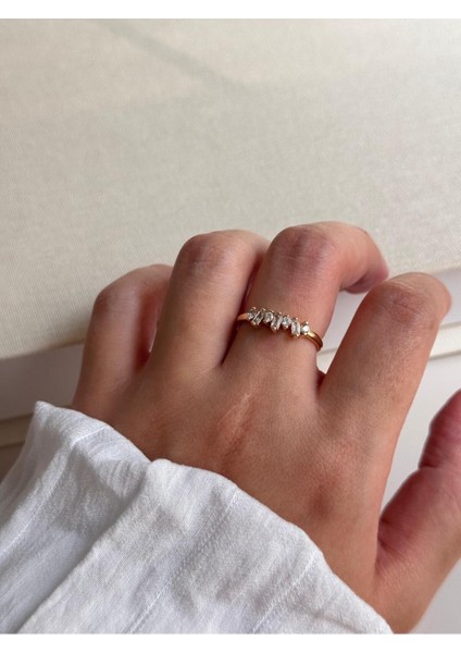 Altın Renk Taş Detaylı Kadın Çelik Yüzük – Zarif ve Işıltılı Tasarım | Lerosy Co. indirimleri