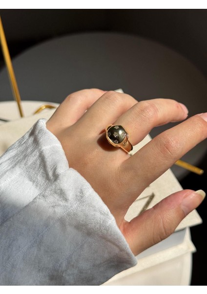 Altın Renk Yuvarlak Bombeli Taş Detaylı Kadın Çelik Yüzük – Zarif ve Şık Tasarım fiyatları