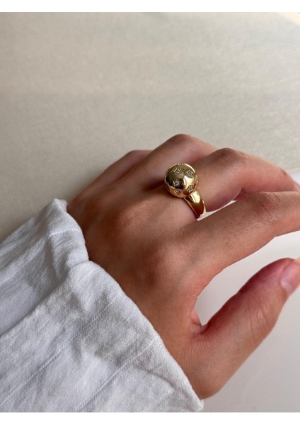 Altın Renk Yuvarlak Bombeli Taş Detaylı Kadın Çelik Yüzük – Zarif ve Şık Tasarım