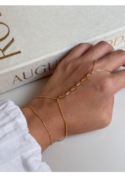 Taş Detaylı Altın Renk Şahmeran – Hafif ve Zarif Kadın El Takısı modelleri