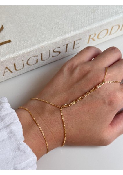 Taş Detaylı Altın Renk Şahmeran – Hafif ve Zarif Kadın El Takısı fırsatları