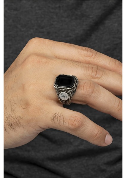 Oniks Taşlı Çift Tarafı Harfli Hasır Model Gümüş Erkek Yüzük modelleri