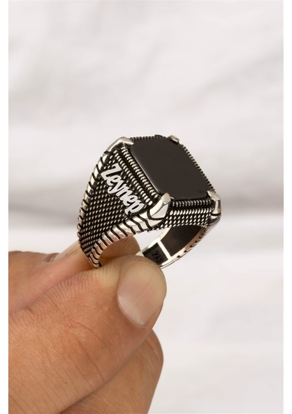 Kişiye Özel İsimli Oniks Taşlı Hasır Model Gümüş Erkek Yüzük