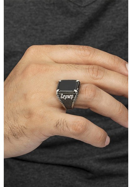 Kişiye Özel İsimli Oniks Taşlı Hasır Model Gümüş Erkek Yüzük fiyatları