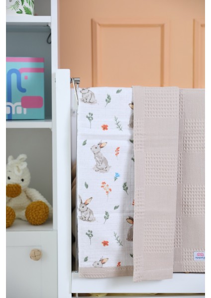 Kırdaki Tavşan Krem Bebek Battaniyesi, 80X80 cm %100 Pamuk Muslin Kumaşlı