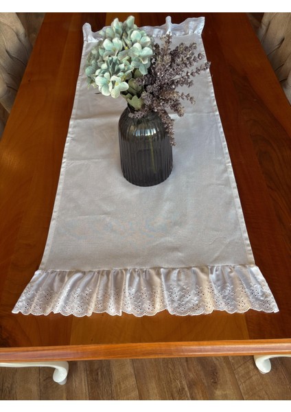 Beyaz Fırfırlı Fisto Runner modelleri