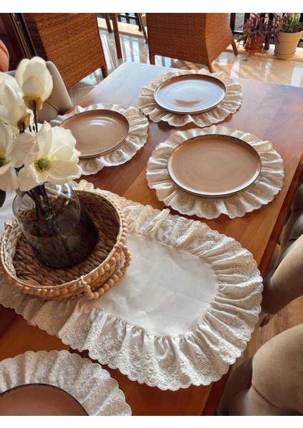 Nurgita Home 7 Parça Fisto Fırfırlı Sofra Sunum Seti 6 Adet Amerikan Servisi Supla + 1 Adet Fırfırlı Runner fiyatları