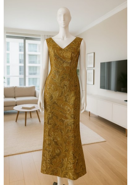 TASARIM MODEL GOLD-BRONZ RENKLERİYLE A-LİNE KALIBA MEVCUT ELBİSE