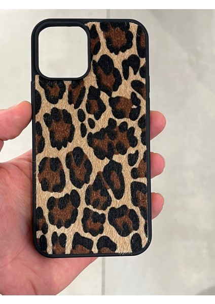 Iphone 12 ve 12 Pro Uyumlu Leopar Desenli Tüylü Silikon Kılıf