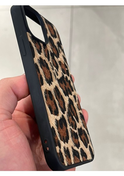Iphone 12 ve 12 Pro Uyumlu Leopar Desenli Tüylü Silikon Kılıf modelleri