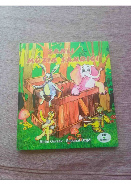 Saklı Muzık Sandıgı CD Hedıyelı Bırım Gorsev Sabahat Ozgol Cıltlı Somizli 36 Sayfa Imzalı !!! 2015 Basım Cok Temiz Durumdadir
