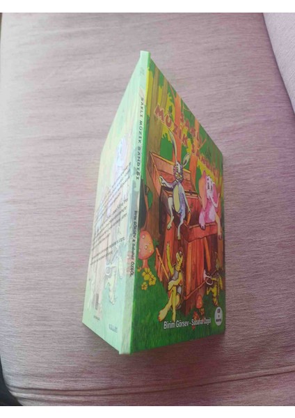 Saklı Muzık Sandıgı CD Hedıyelı Bırım Gorsev Sabahat Ozgol Cıltlı Somizli 36 Sayfa Imzalı !!! 2015 Basım Cok Temiz Durumdadir fiyatları