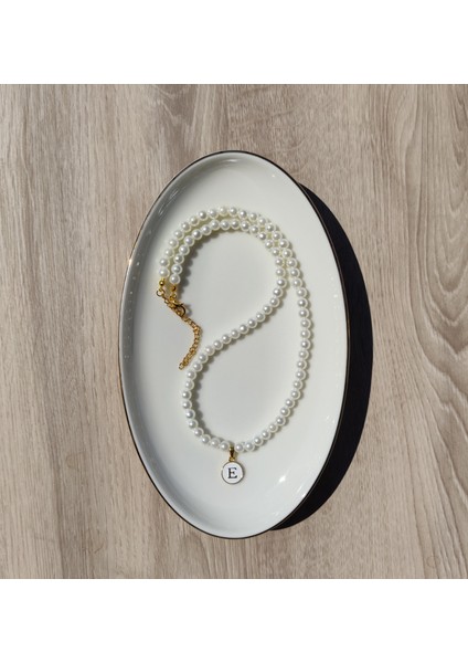 El Yapımı - İnci Zarafetinde Harfli İnci Kolye - Kişiselleştirilmiş Hediye