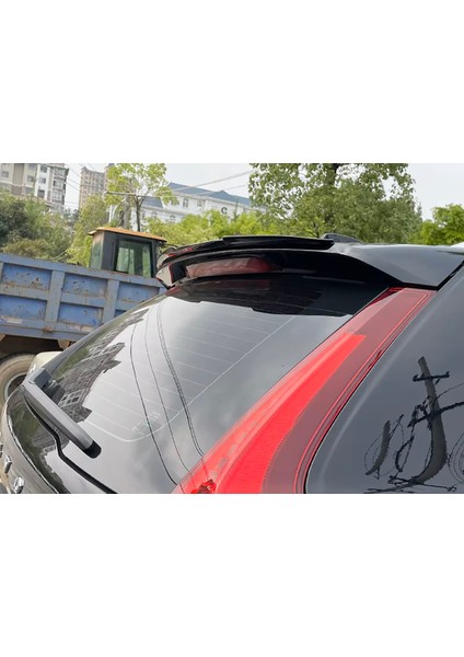 Volvo XC60 Ithal Spoiler Parlak Siyah Plastik Spoyler 2018-2021