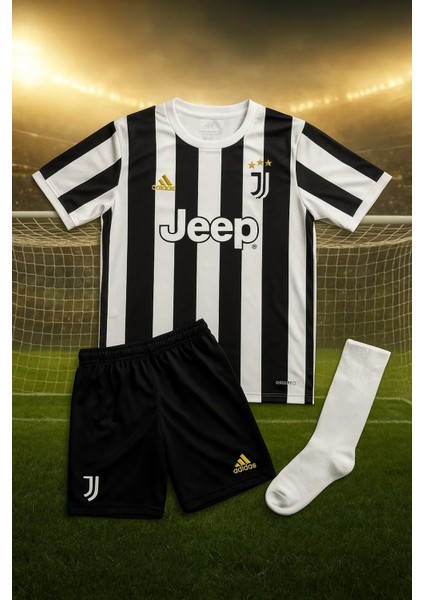 Cristiano Ronaldo Juventus 2018/19 Sezon Siyah Beyaz Retro Çocuk Forması 4 Parça Forma+Şort+Çorap+Biliklik modelleri