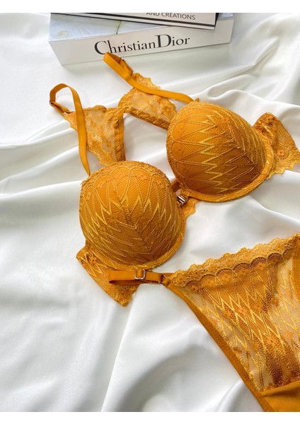 Lingerie Destekli B Kap Sütyen & Tanga Takımı,