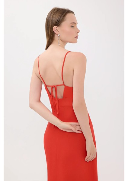 Kadın İnce Dokumalı Spagetti Askılı Yırtmaçlı Uzun Elbise Red modelleri