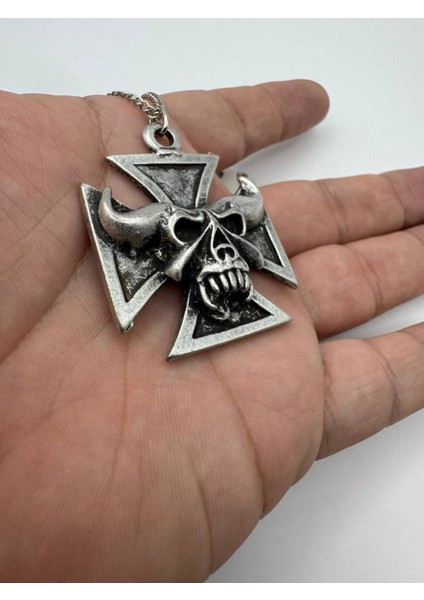 Boğa Desen Haç Kolye – Metal Zincirli, Gotik & Unisex Takı