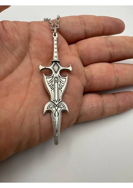 Kılıç Desenli Desen Unisex Kolye – Metal Zincirli Gotik Zamak Kaplama Aksesuar