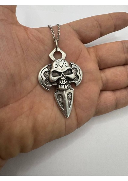 Karanlık Vuruş | Hançer Geçmiş Kuru Kafa Desen Unisex Kolye – Metal Zincir