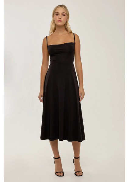 Kadın Düz Kesim Askılı Maxi Elbise Siyah