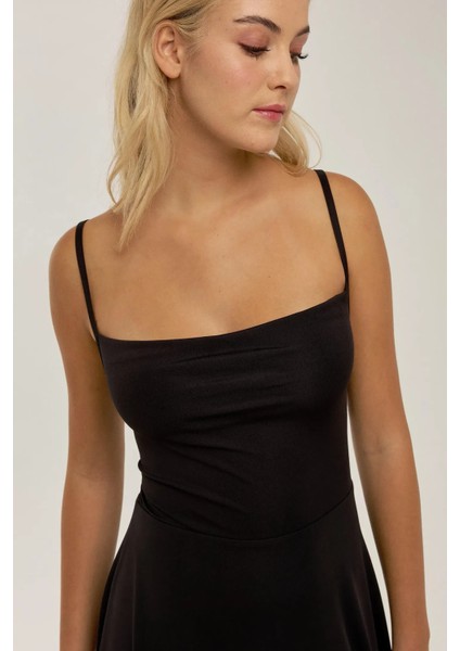 Kadın Düz Kesim Askılı Maxi Elbise Siyah indirimleri