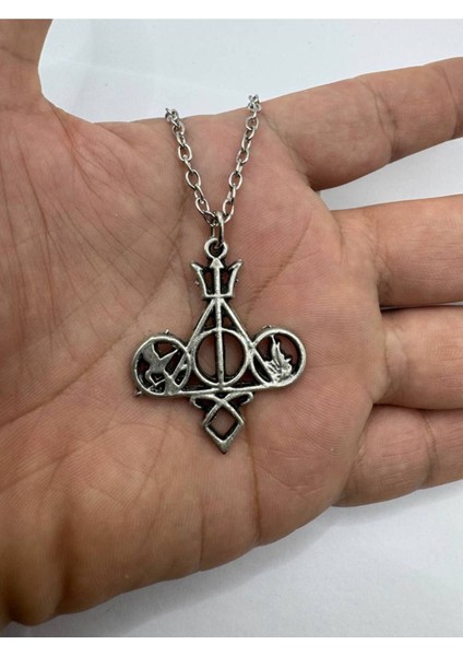 Rebel Emblems – Ölümcül Aletler & Açlık Oyunları Temalı Unisex Kolye (Metal Zincirli)