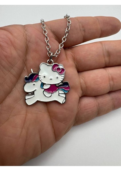 Unicorn Boynuzlu Hello Kitty Desen Kolye – Metal Zincirli Sevimli ve Fantastik Takı