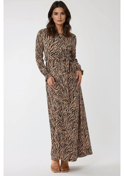 Kadın Baskılı Bisiklet Yaka Dokulu ve Kuşaklı Modest Elbise Brown modelleri