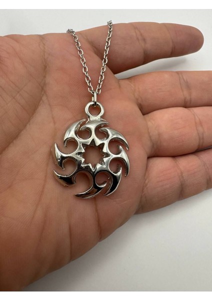 Yuvarlak Ninja Star Desen Kolye – Metal Zincirli Zamak Kaplama Unisex Dövüş Sanatları Aksesuarı