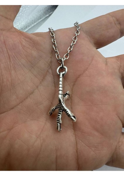 Claw Charm – Tavuk Pençesi Desen Unisex Kolye (Metal Zincirli)