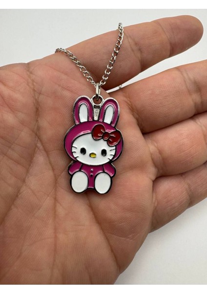 Tavşan Kostümlü Hello Kitty Desen Mor Kolye – Metal Zincirli Sevimli Sanrio Takı