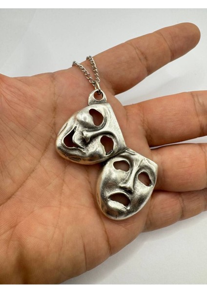 Tiyatro Maskeleri Desen Metal Kolye Metal Zincir – Sanat ve Drama Sembolü