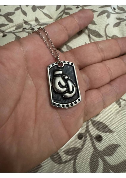 Ringin Kimliği – 2’li Boks Eldiveni Desen Unisex Künye Kolye (Metal Zincirli)