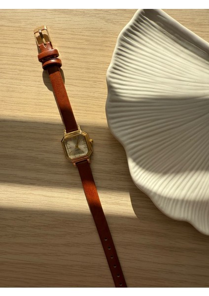 Retro Minimal Deri Kordon Vintage Kadın Kol Saati Minik Kare fiyatları