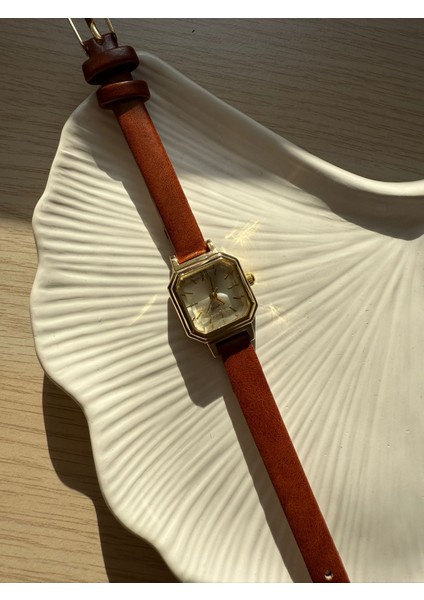 Retro Minimal Deri Kordon Vintage Kadın Kol Saati Minik Kare fırsatları