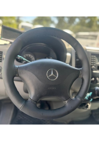 Dikişli Direksiyon Kılıfı Siyah Deri Noktalı Deri Siyah Dikişli Vw Crafter Eski Kasa