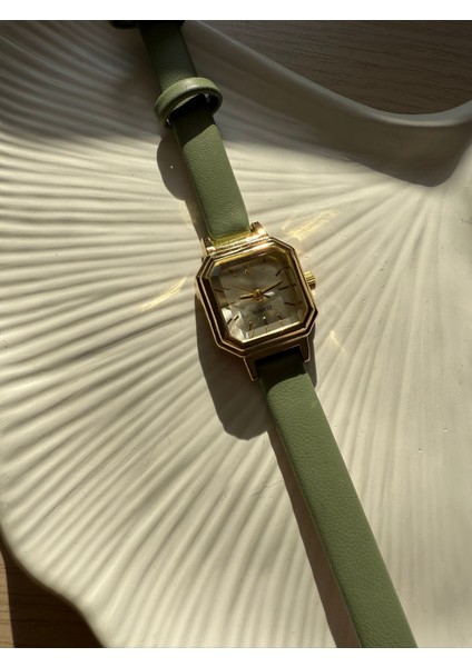 Retro Minimal Deri Kordon Vintage Kadın Kol Saati Minik Kare modelleri