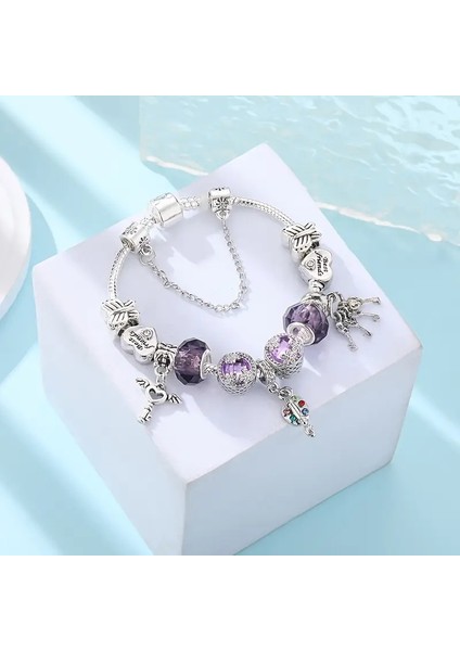 Pandora Tarz , Best Friend Sevgi Temalı Charmlı Bileklik, Ahşap Kutu Içerisinde fiyatları