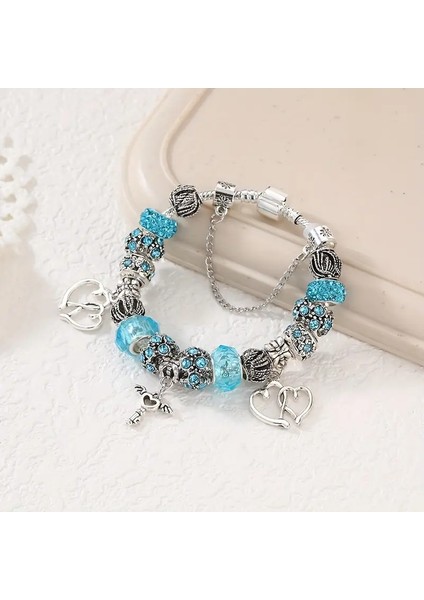 Pandora Tarz , Trend Turkuaz, Kalp Sevgi Temalı Charmlı Bileklik, Ahşap Kutu Içerisinde fırsatları