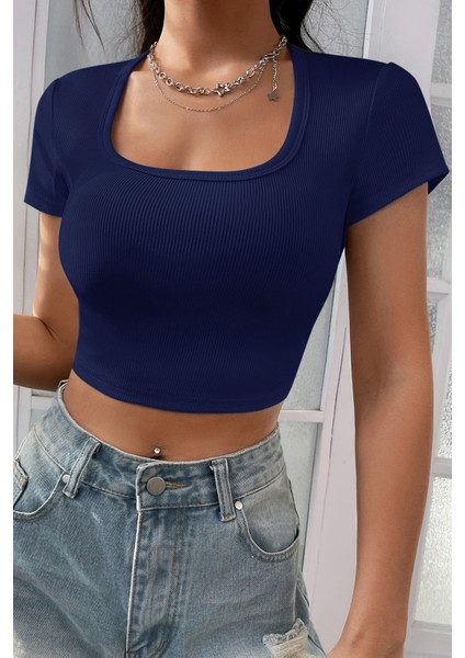Kadın Lacivert Yarım Kol Düz Yaka Crop Top Bluz