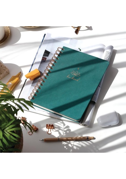 A5 Spiralli Sert Kapak Keten Noktalı Tarihsiz Not Defteri Koyu Yeşil