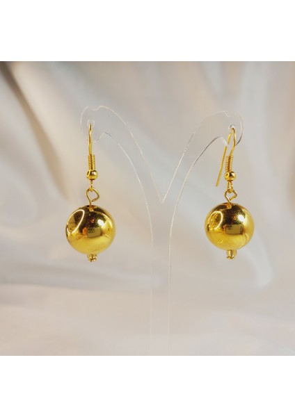 Inci Küpe, Altın Kaplama Inci Küpe, Inci Taşlı Parlak Küpe, Tek Top Inci Küpe, Kadın Inci Küpe, Şık ve Zarif Kadın Küpesi, El Yapımı Trend Takı, Modern Küpe, Klasik Küpe, Günlük Küpe modelleri