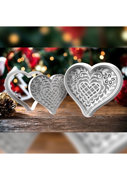 Desenli Kalp Şeklinde Kurabiye Kalıbı ve Kesici