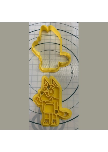 Bluey Temalı Kurabiye Kalıbı ve Kesici fırsatları