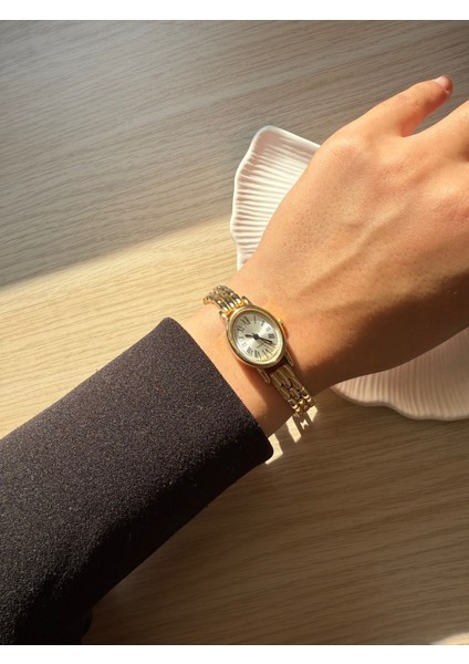 Retro Minimal Hasır Kordon Vintage Kadın Kol Saati