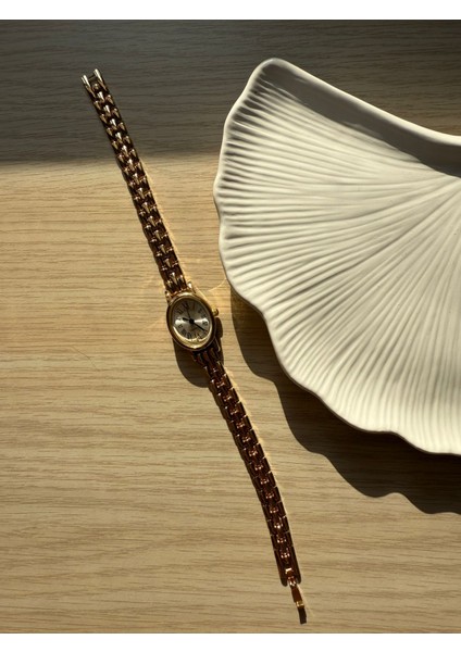 Retro Minimal Hasır Kordon Vintage Kadın Kol Saati modelleri